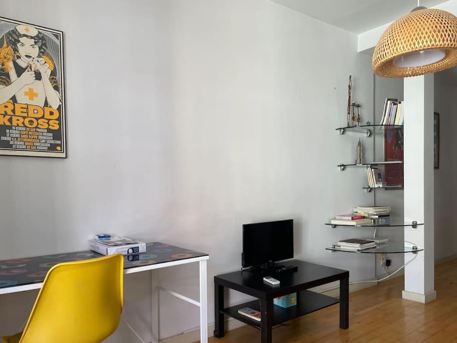 Celia. En El Corazon De Madrid Apartment Bagian luar foto